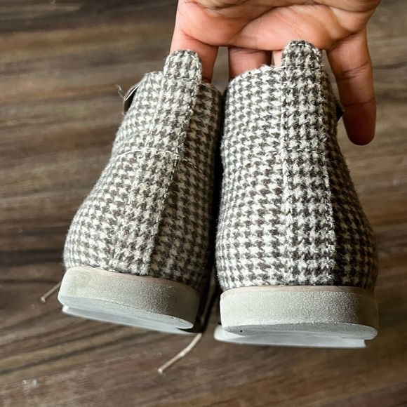 G H BASS ELYSE LACE UP HOUNDSTOOTH ANKLE BOOTIES SZ 6.5 - Picture 5 of 10